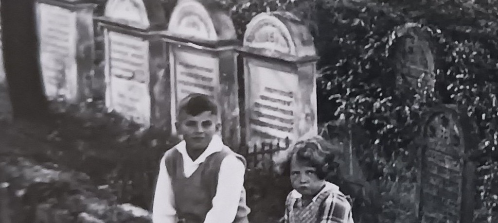 JüdFriedhofZaunstöck - Kopie